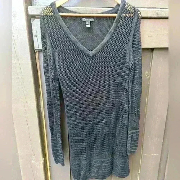 Mango Net V Neck Knit Long  Sleeve Sweater - Large like new - Picture 1 of 4